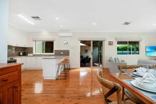 26 Dickson St - character home in the heart of Echuca - 3