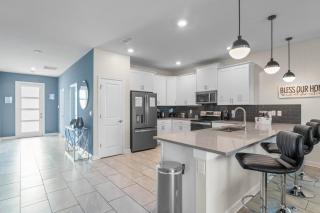 9 Bedrooms 5 Bathrooms Storey Lake 2885 SC - 6