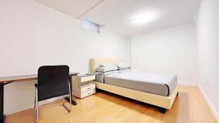 Modern Oasis Mississauga - Near Airport - 2