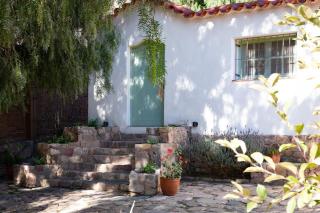 Spacious house with garden and private parking - 0