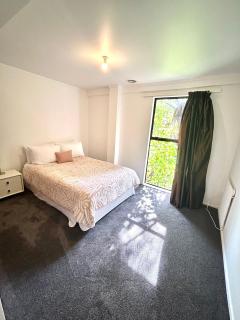 St Okes Apartment- Peaceful retreat set in native bush Stay 1 night, 1 week or 1 month - 3