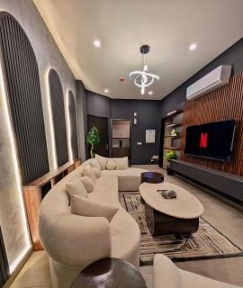 Luxury Two-bedroom apartment - Gulburg Greens Islamabad - 1