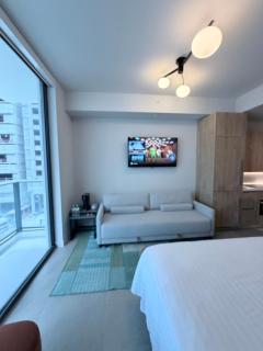 The Crosby at Miami Worldcenter Luxury Studios - 1