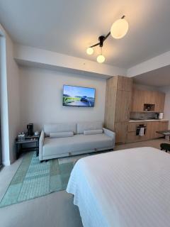 The Crosby at Miami Worldcenter Luxury Studios - 3