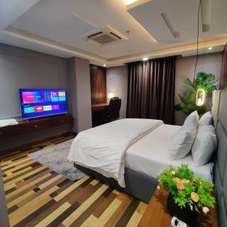 Royal Swiss Apartments - Gold Crest DHA Lahore - 1