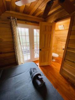 Mountain Chalet - Hot Tub - Centrally Located - RRG - 2