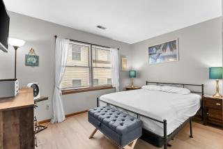 Modern 3BR Condo with BBQ Grill, Outdoor Shower and Reserved Parking - 3