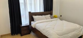 Lovely Skyrise Apartment - 6