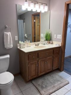 Ground level apartment-private garage & entrance! - 4