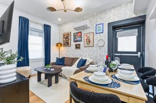 The McCaul by Casa Hotels - Newly Designed Group Suite Near FIFA - 4