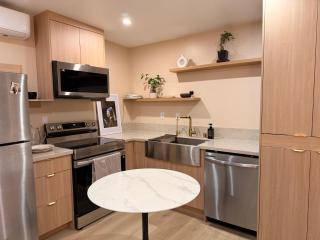 Hollywood Guest House Full Appliances 1bed 1bath outdoor space - 8