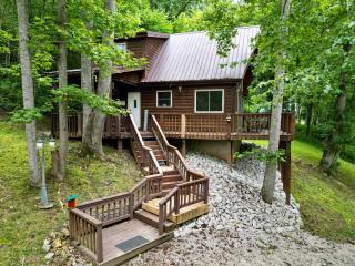 Mountain Spirit - Hot Tub - WiFi - RRG - Fire Pit - Located just 10 Min From Slade - 5