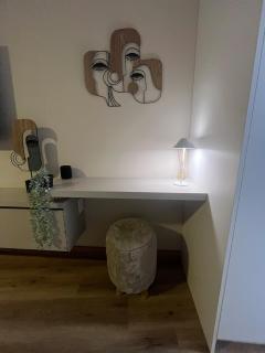 Alojamiento de Lujo con Jacuzzi y Jardín Privado - 2