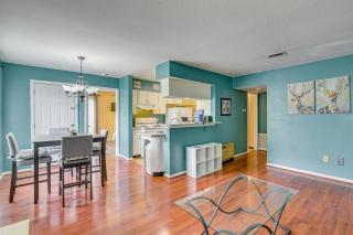 2 Mi to Hospitals! Houston Condo with Pool Access - 5