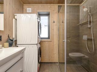 Stylish Cabin Retreat in Varden-By Traum - 8