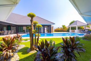 Luxury 5BR Villa - 14m Pool -Daily Maid (ZV5) - 9