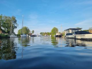 Water Villa in Balk by Frisian Lakes - 9