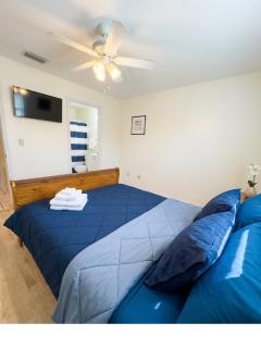 Space Coast Bungalow - 9