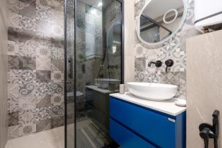 Cozy 1BR w/ Private Parking & Terrace - 1