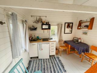 Historic Cabin By Landsort Lighthouse - 7