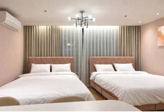 Hongdae Central Cozy Stay Free Luggage - 6