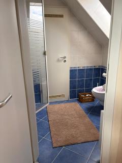 Messezimmer in Hannover Lahe mit eigenem Bad - 1