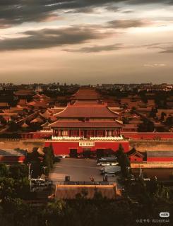 Weina Premium Hotel - 9