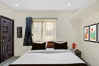 Collection O Musheerabad Metro Station Hyderabad Formerly Bhatia Residency - 5