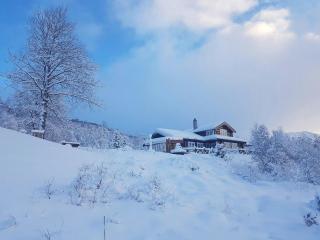 Experience Genuine Cabin Charm In Log Cabin - 9