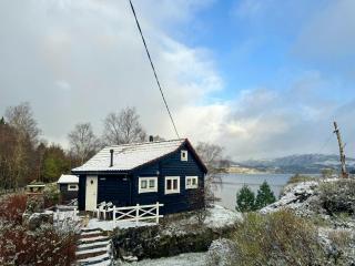 Family Cabin Close To The Water Near Mjøsvågen - 8