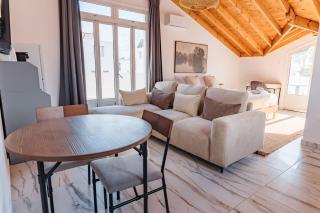 Modern Studio Loft in Central Larnaca with WiFi - 0