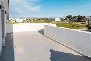 Modern Studio Loft in Central Larnaca with WiFi - 5
