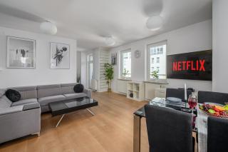 Lumina I 2BR Apart in Center of Warszaw I Balcony I Parking - 3
