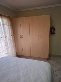 Serene 1-Bedroom Apartment in Bloemfontein - Ideal Retreat - 8
