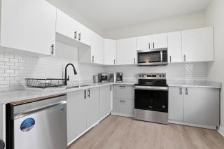 Walk to VA DMC 2BR 2 FULL Baths Midtown - 8