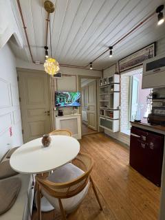 Iconic 5-Bedroom Historic Mansion - 9