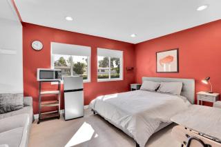 Disneyland Group Stay | 2 Homes in one in Tustin - 9