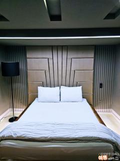 747 Motel - 2