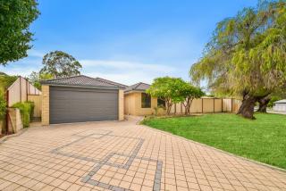 Perth Airport Stay 5BR House with 6 Beds &Parking - 7