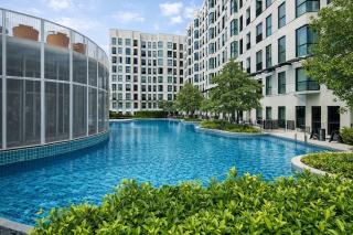 High Floor Peaceful Studio Near BTS Sukhumvit - 2