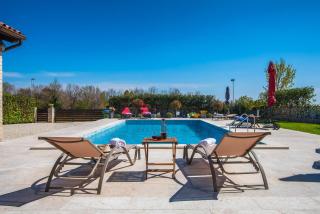 Sun-kissed Villa in Rebići - 5