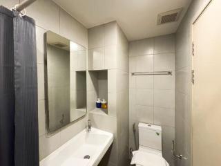 Easy Access Studio Near BTS - 5