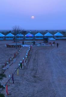 Sand Dunes Sem Jaisalmer Camp - 4