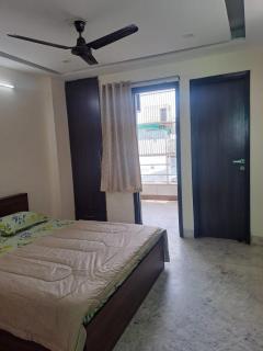 Cozy Two Bedroom with kitchen, Terrace Stay - 0
