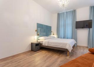 Prime Location - 1BR Apartment with WIFI & TV - 4