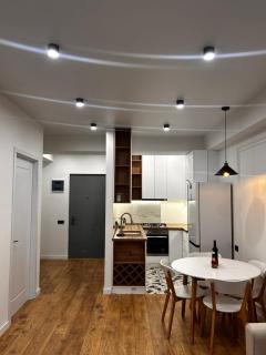 Brand New Apartment on Lertsami 30A - 9