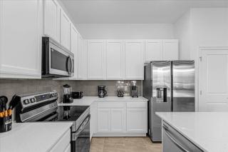 9 Bedrooms 9 Bathrooms Paradiso Grande 6157HS - 1