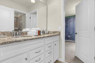 10 Bedroom 8 Bathroom Windsor Island 3233LW - 8