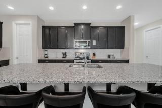 9 BD 6.5 BA Solara Resort 9028 FK - 4