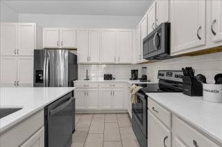12 Bedrooms 11.5 Bathrooms Solterra 6056 BO - 2